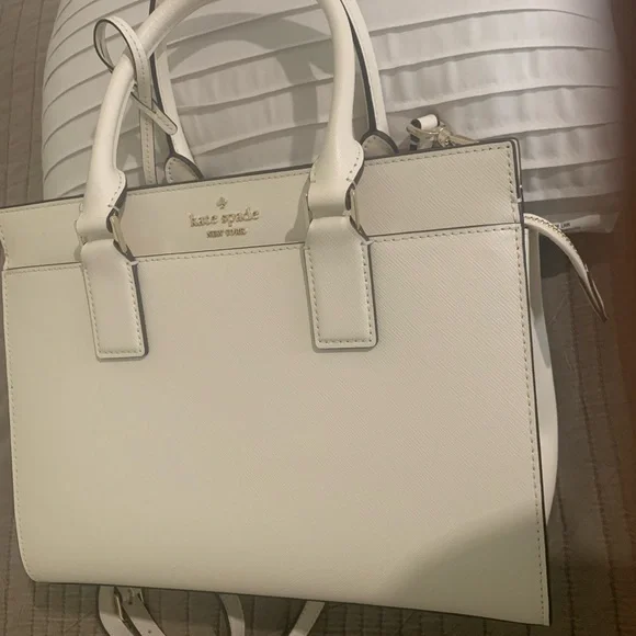 kate spade White Handbag - Picture 2 of 14